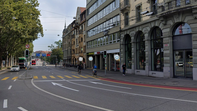 Taxifahrer in Bern von zwei Männern ausgeraubt