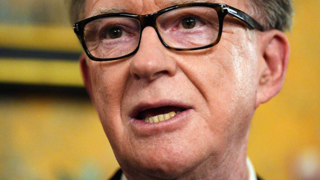 ARCHIV - Peter Mandelson, damals britischer Botschafter in den Vereinigten Staaten, spricht während eines Empfangs in der Residenz des Botschafters. Foto: Carl Court/Pool Getty Images via AP/dpa