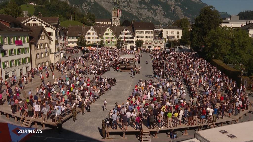 Nach fast zweieinhalb Jahren gibt es in Glarus wieder eine Landesgemeinde