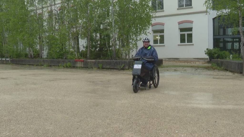 Fussball-Fan fährt mit Rollstuhl nach Liverpool