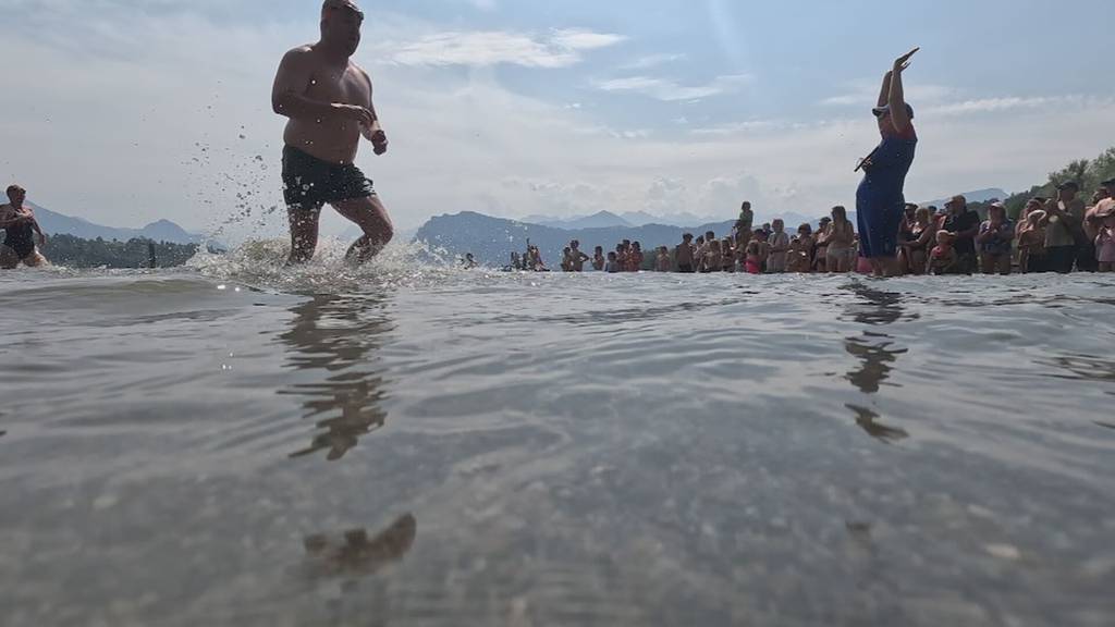 600 Personen überqueren das Luzerner Seebecken