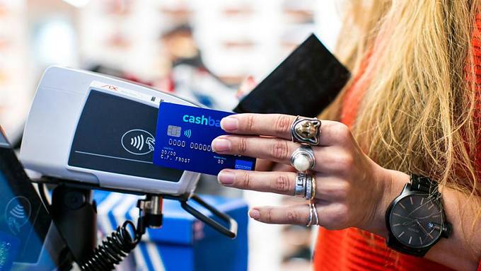 Kreditkartenbetreiber erhöhen Kontaktlos-Limite auf 80 Franken