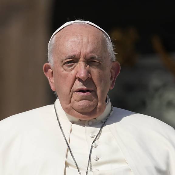 Papst Franziskus ist auf dem Weg der Besserung