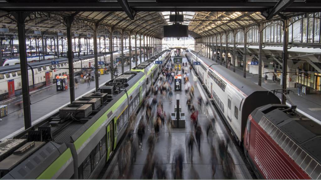 Eine defekte Fahrleitung sorgte am Dienstag für Verspätungen und Ausfälle im Luzerner Regionalverkehr. (Archivbild)