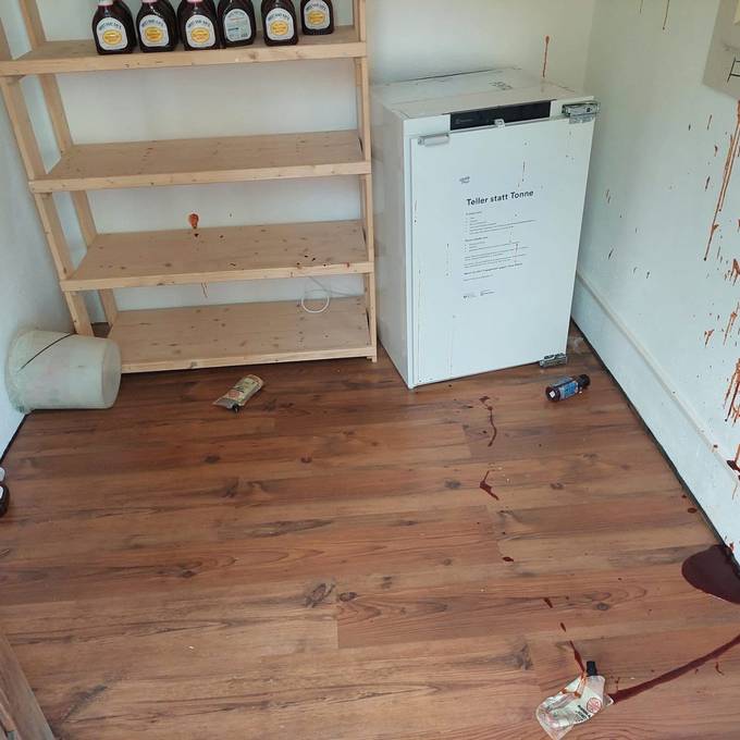 Kühlschrank-Hüsli in Seuzach wird Opfer von Vandalismus