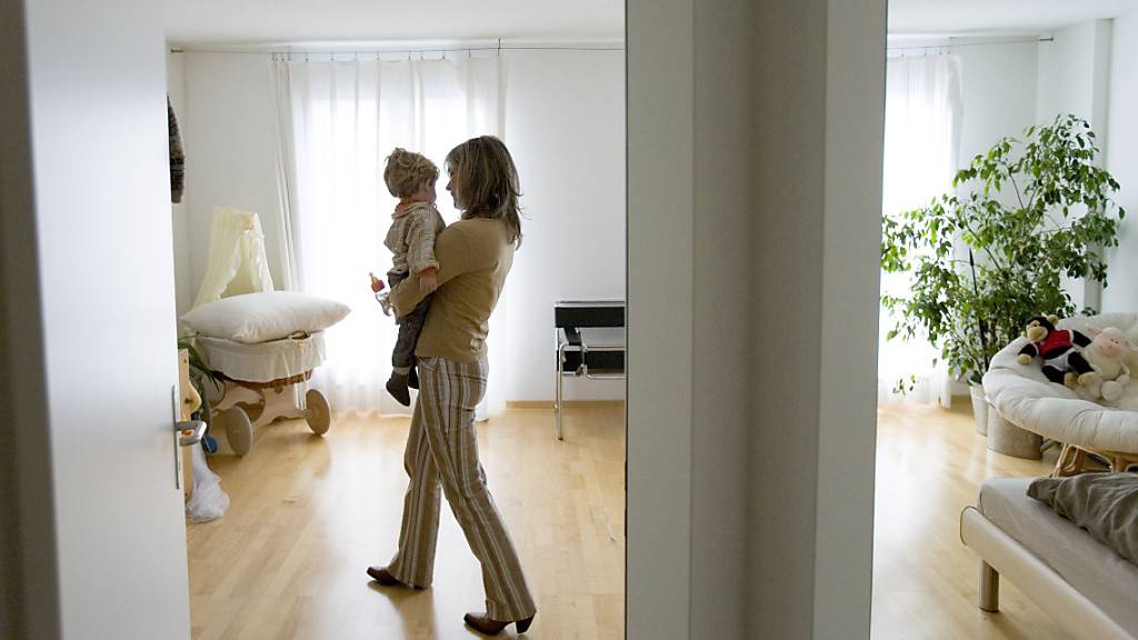 Für viele junge Erwachsene in der Schweiz dürfte der Erwerb eines Eigenheims ein Traum bleiben. Unter anderem sind die Preise für Wohneigentum zu hoch.(Archivbild)