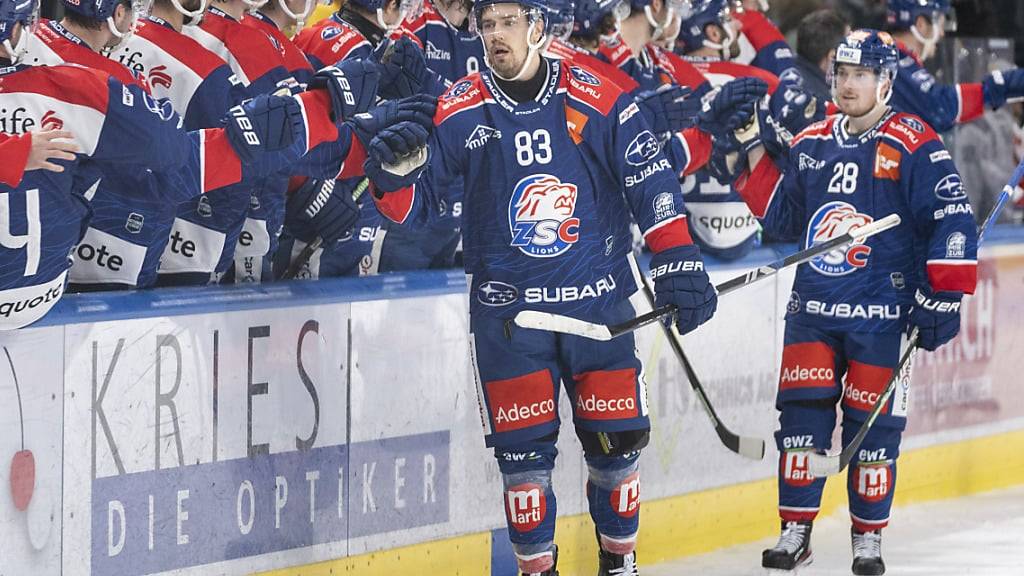 Die ZSC Lions siegen gegen die Lakers dank eines Tores 50 Sekunden vor Schluss von Juho Lammikko (Nr. 83) mit 2:1 und übernehmen wieder die Tabellenführung