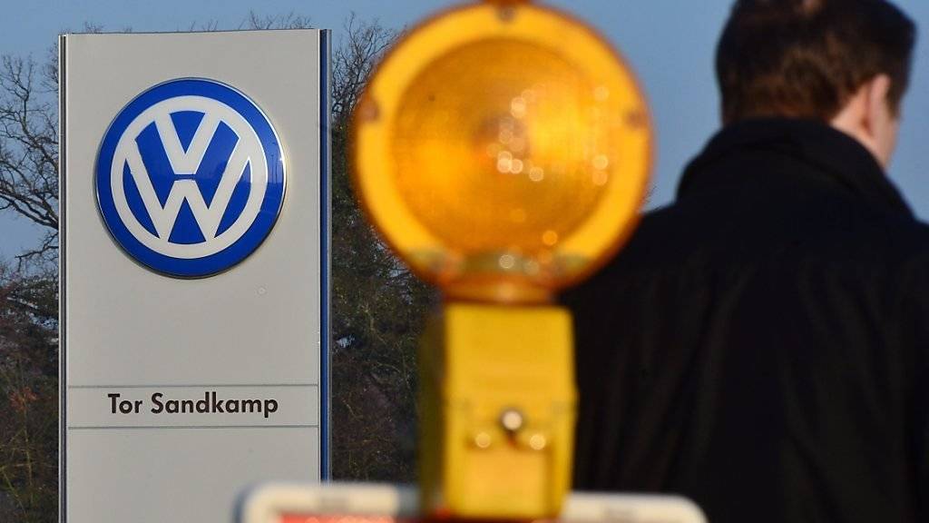 Werksgelände von Volkswagen in Wolfsburg: Hier berät der Aufsichtsrat derzeit über eine mögliche Milliardenrückstellung im Zuge des Abgas-Skandals (Archiv).