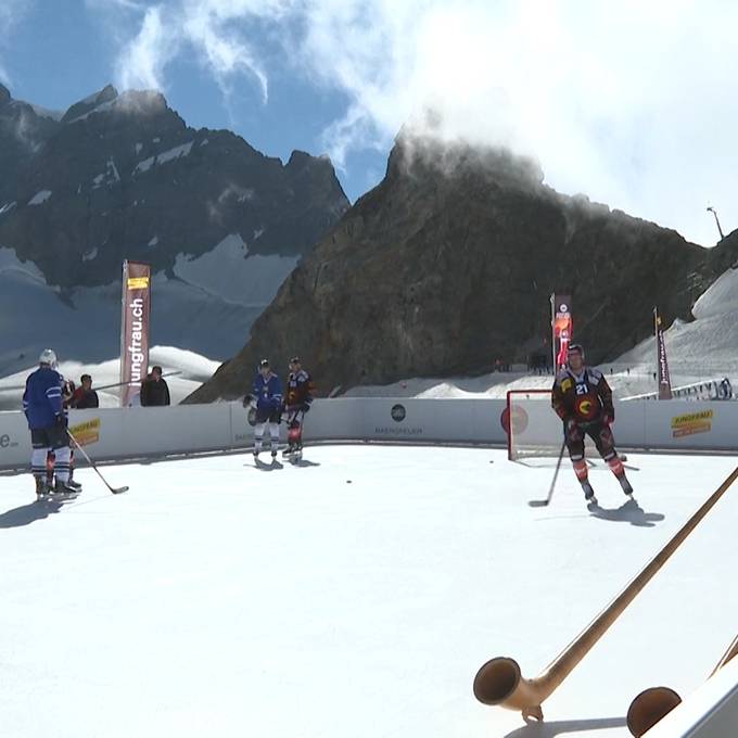 Exklusives Eishockey-Spiel auf 3454 Metern über Meer