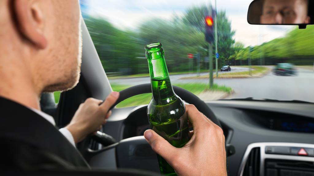 Autofahrer mit Alkohol am Steuer