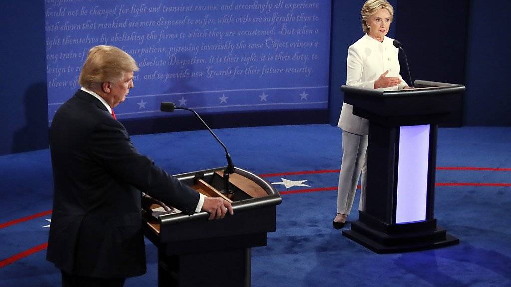 Trump und Clinton bei der dritten und letzten TV Debatte der US-Präsidentschaftskandidaten.