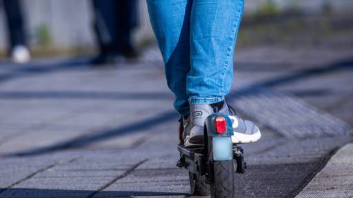 Mann muss wegen E-Trottinett-Angriffen vor Bezirksgericht Dielsdorf