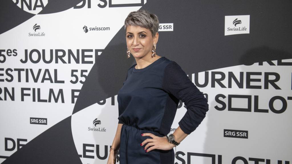 Grosse Anerkennung für ihren Erstlingsfilm: Boutheyna Bouslama wurde an den 55. Solothurner Filmtagen für «A la recherche de l'homme à la camera» mit dem «Prix de Soleure» ausgezeichnet.