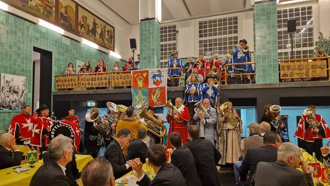 So stimmst du dich mit uns auf die Fasnacht ein