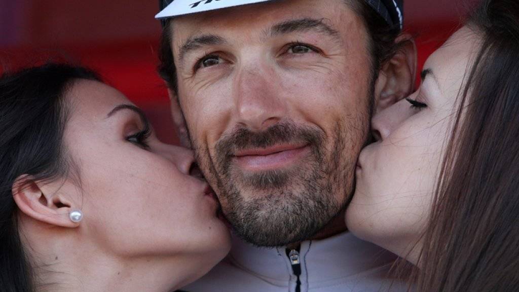 Fabian Fabian Cancellara holt sich zum dritten Mal die Siegerküsschen ab
