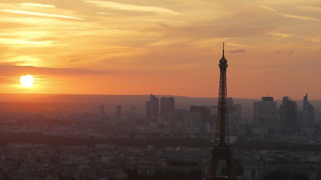 Die Stadt Paris geht gerichtlich gegen die Wohnungsvermittlung Airbnb vor. Die Online-Plattform hat laut der Stadtverwaltung gegen Auflagen verstossen. (Archivbild)