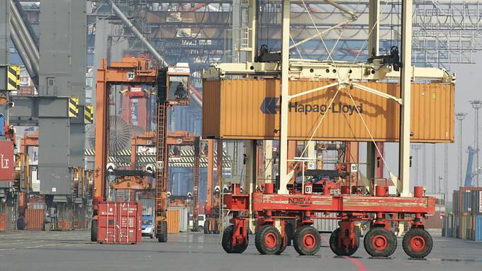 Schweizer Exporte verlieren im Oktober an Fahrt