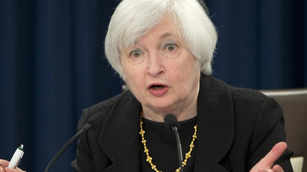 Fed-Chefin Janet Yellen will erst Verbesserungen in der Wirtschaft sehen, bevor sie die Zinsen anhebt.