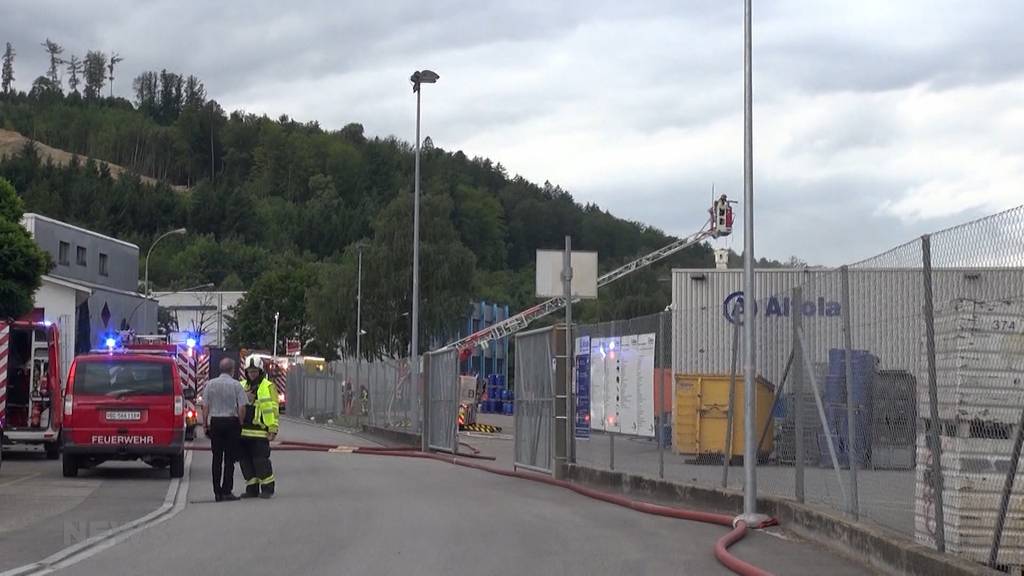 Brand in Chemiefirma in Pieterlen: Behörden warnten vor giftigen Stoffen