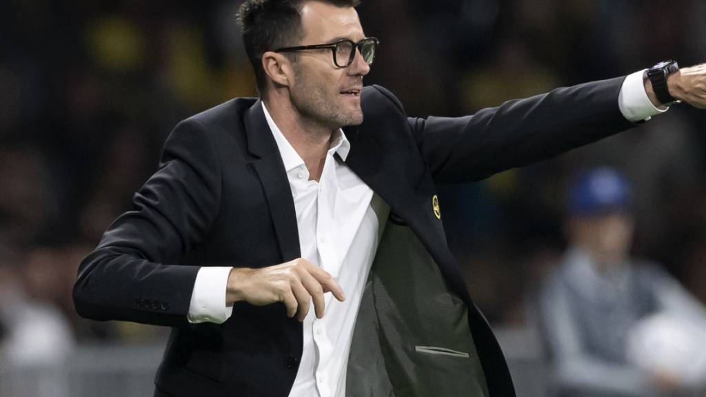 Zwei Gegentore nach Standards: Raphael Wicky zeigt auf, worauf die knappe Niederlage gegen Leipzig fusst