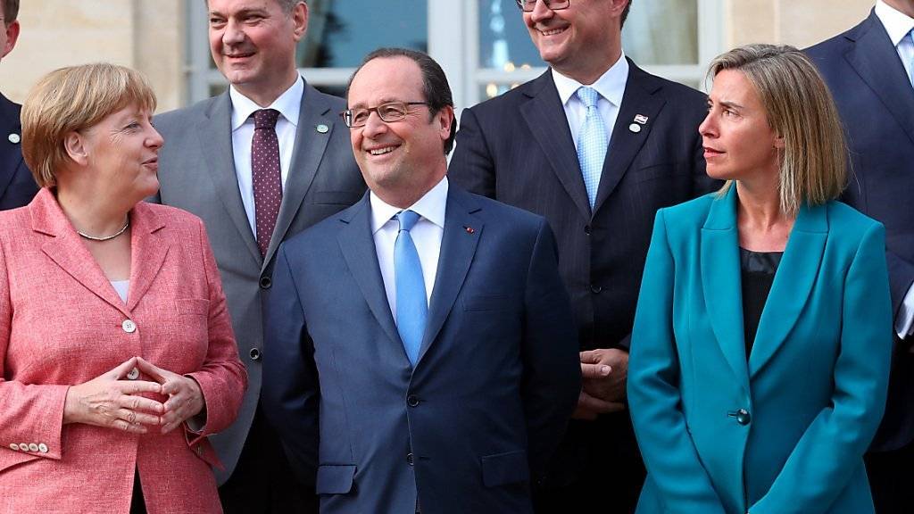 Der Brexit soll die Westbalkan-Länder nicht entmutigen: EU-Schwergewichte Merkel (links), Hollande (Mitte) und Mogherini (rechts) im Elysée-Palast in Paris.