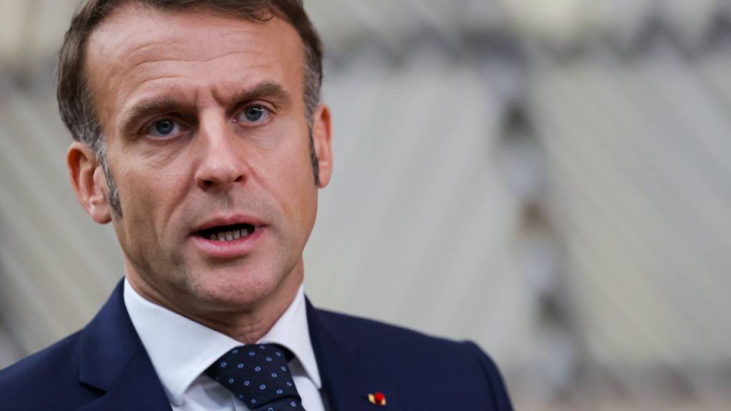Frankreichs Präsident Emmanuel Macron wird am Freitag anlässlich des Gedenkanlasses für die Opfer der Brandkatastrophe von Crans-Montana in die Schweiz reisen. (Archivbild)