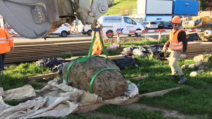 Archäologen finden bei Bern Menhir-ähnlichen Stein