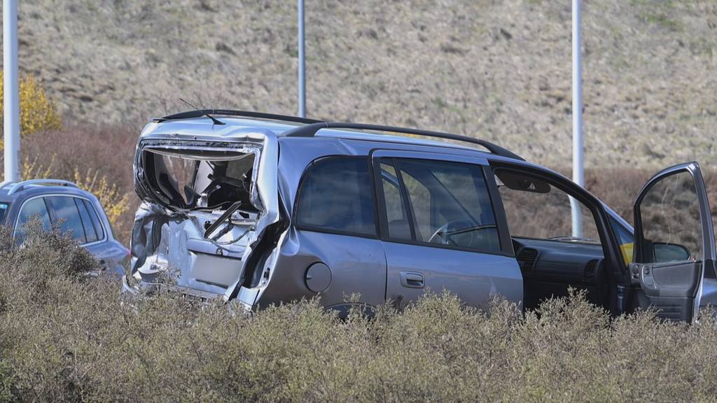 Auto landet nach Unfall in Wiesland 