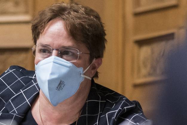 Magdalena Martullo-Blocher trug bereits am 3. März an der Session eine Maske im Parlament. Damals erntete sie dafür noch viel Hohn und Spott.