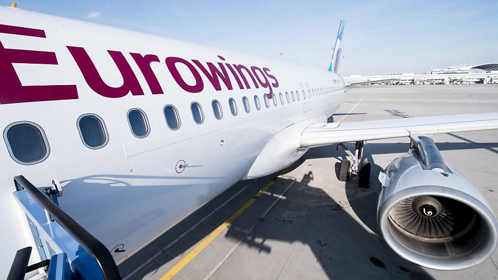 Wegen eines Todesfalls an Bord musste ein Airbus auf dem Eurowings-Flug von Gran Canaria nach Köln in Madrid zwischenlanden. (Archivbild)