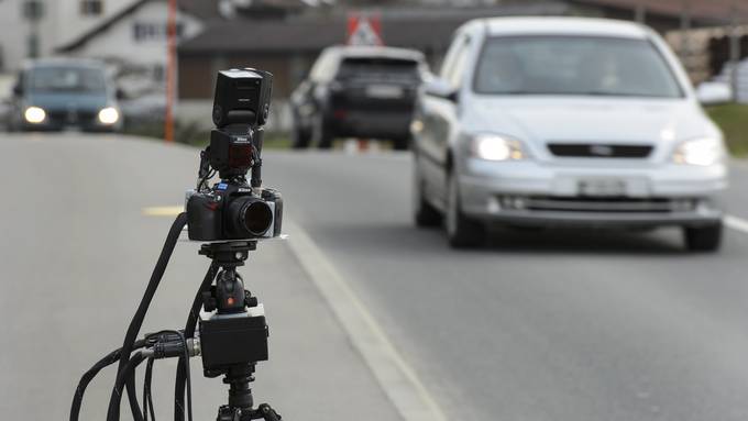 21-Jähriger rast «mit unglaublichen 128 km/h» durch Lenzburg