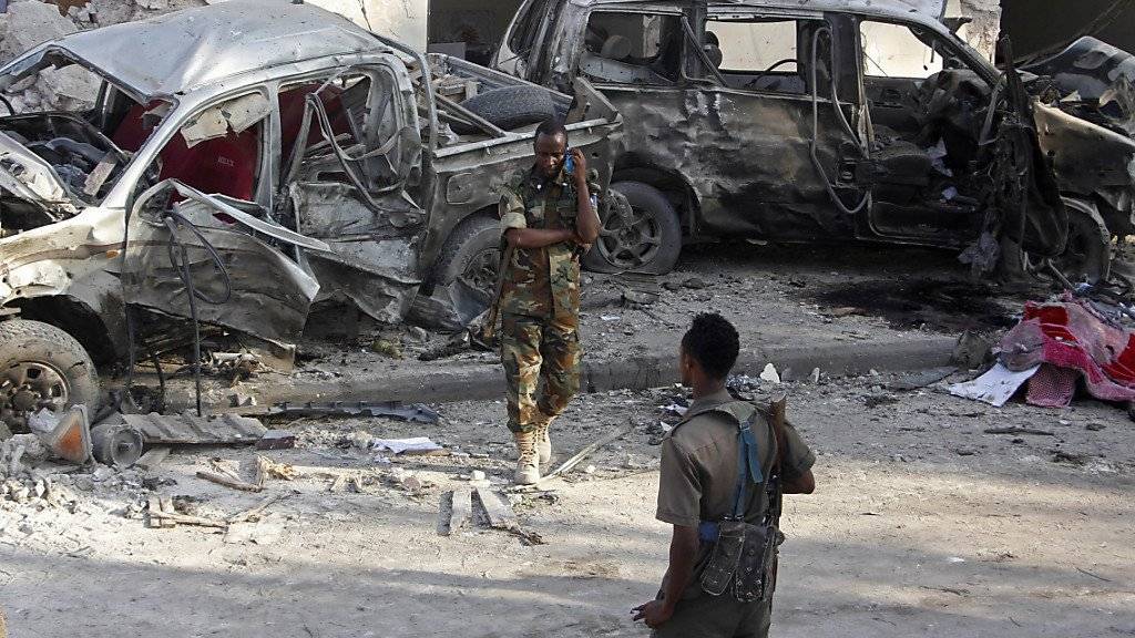 Beim Anschlag in Mogadischu starben mindestens 27 Menschen, 30 wurden verletzt.