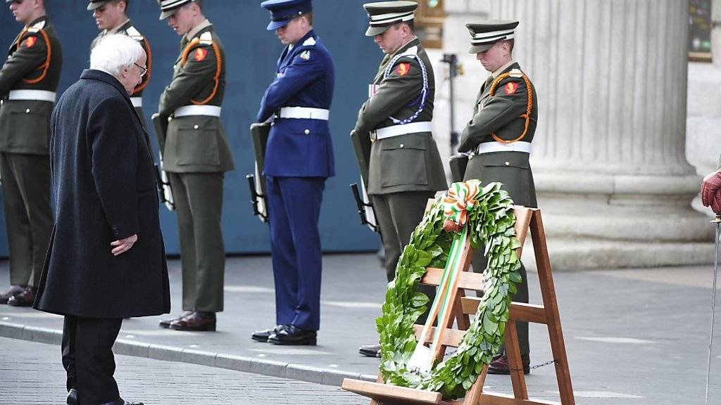 Staatspräsident Michael Higgins bei der Kranzniederlegung zum Gedenken der Aufstandsopfer