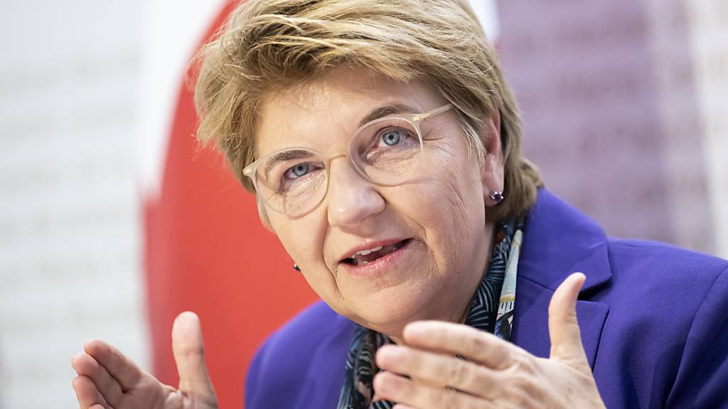 Verteidigungsministerin Viola Amherd will die Ruag neu organisieren und in eine öffentliche Rechtsform passen.