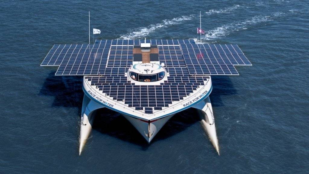 Die Lausanner Stiftung Race for Water schickt den Solar-Katamaran auf eine neue Kampagne gegen die Verschmutzung der Weltmeere.