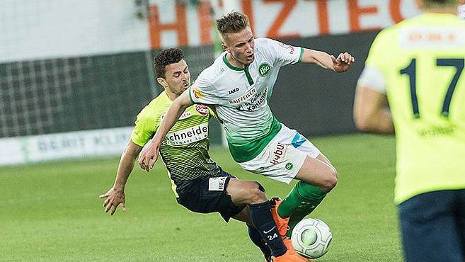 Jasper van der Werff wurde beim Spiel gegen den FC Thun verletzt.