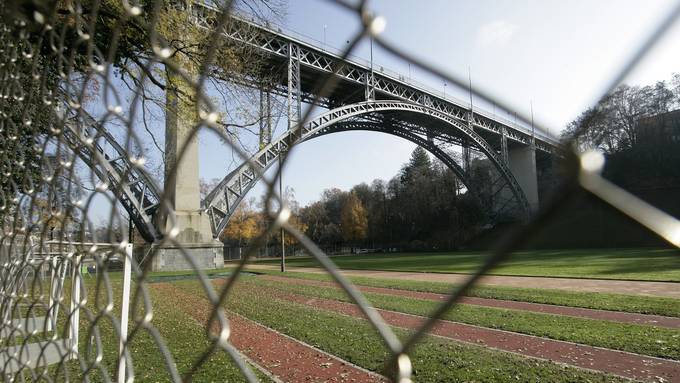 Kein Lauschen möglich: Kirchenfeldbrücke während Patent Ochsner gesperrt