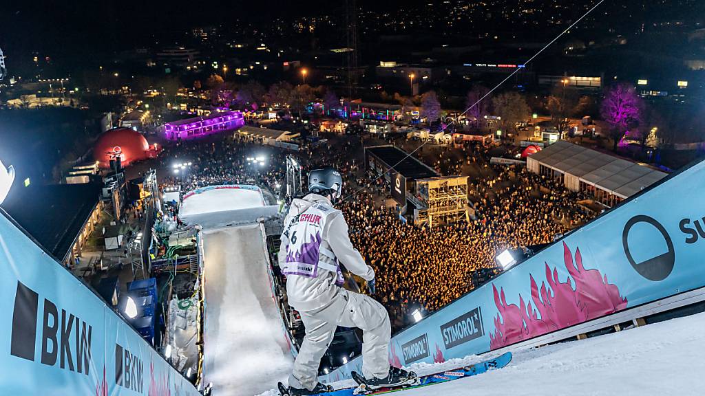 Andri Ragettli startet am Freitag über den Dächern von Chur in den Freestyle-Winter - mit kreativen neuen Tricks im Repertoire