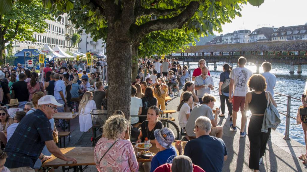 Friedliches Luzerner Stadtfest mit etwas weniger Besuchenden