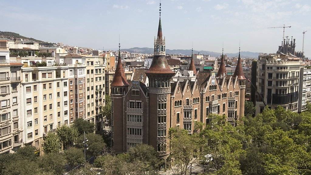 Aufatmen in Portugal und Spanien: Beide Länder erhalten Straferlass.  Im Bild ist das Casa de Les Punxes in Barcelona zu sehen. (Archiv).