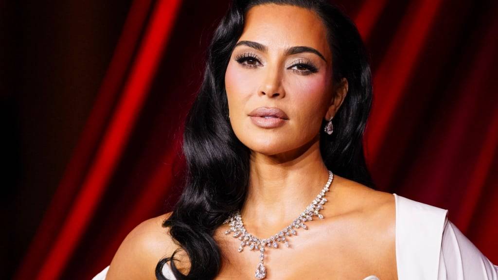 ARCHIV - Kim Kardashian kommt zur vierten jährlichen Academy Museum Gala im Academy Museum of Motion Pictures. Foto: Jordan Strauss/Invision/AP/dpa