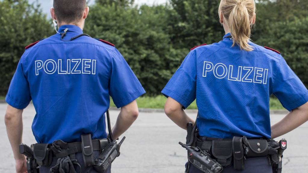 Bei Einbrüchen in mehrere Geschäftsräumlichkeiten in Alpnach Dorf OW wurde in der Nacht vom Sonntag auf Montag Bargeld entwendet. (Symbolbild)