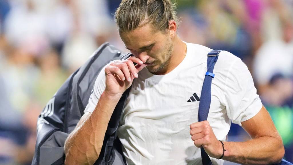 In New York wird Alexander Zverev auf seine Aussagen über Einsamkeit und mentale Probleme in Wimbledon angesprochen. Der Weltranglisten-Dritte erklärt, welchen Schritt er gegangen ist. (Archivbild)