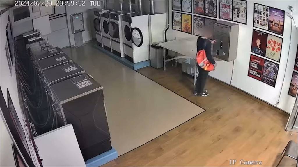 Einbrecher knackt Geldwechsler in Zürcher Waschsalon