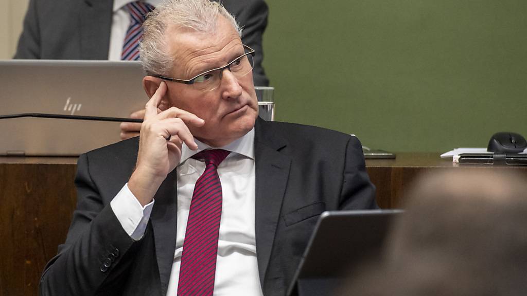 Der Zuger Finanzdirektor Heinz Tännler (SVP) präsentiert erneut ein Rekordergebnis. (Archivbild)