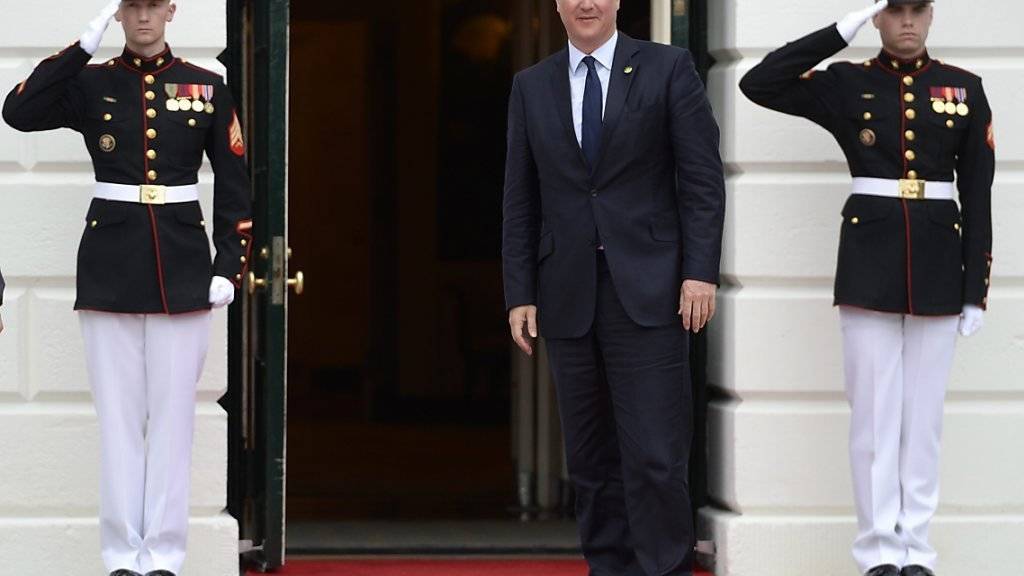 Die Enthüllungen der Panama Papers setzen Cameron unter Druck - der britische Premier räumte Fehler ein.