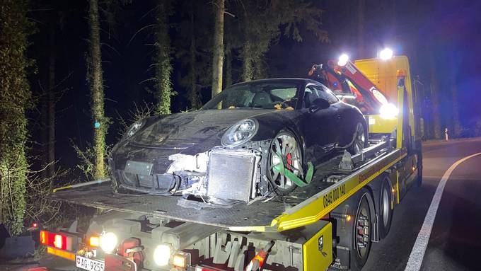 30-Jähriger schrottet Porsche bei Probefahrt
