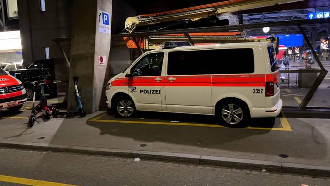 18-Jähriger am Hauptbahnhof niedergestochen - fünf Männer verhaftet