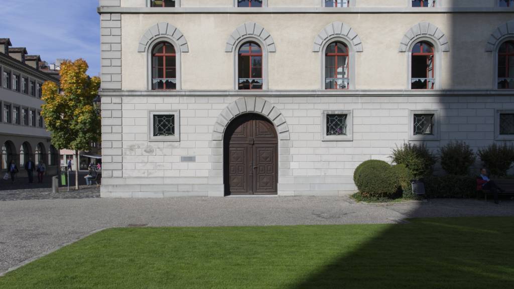Das Handelsgericht im St. Galler Klosterhof gab der Migros in einem Millionenstreit um den Ausbau eines Fitnessparks im Hotel Einstein recht. (Archivbild)