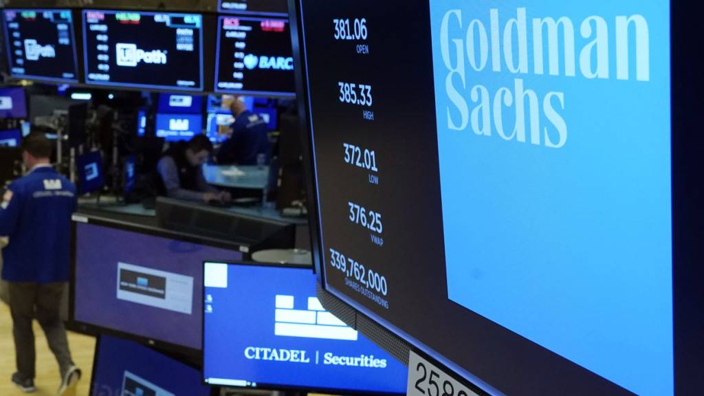 Chefjuristin von Goldman Sachs geht nach Epstein-Verbindung